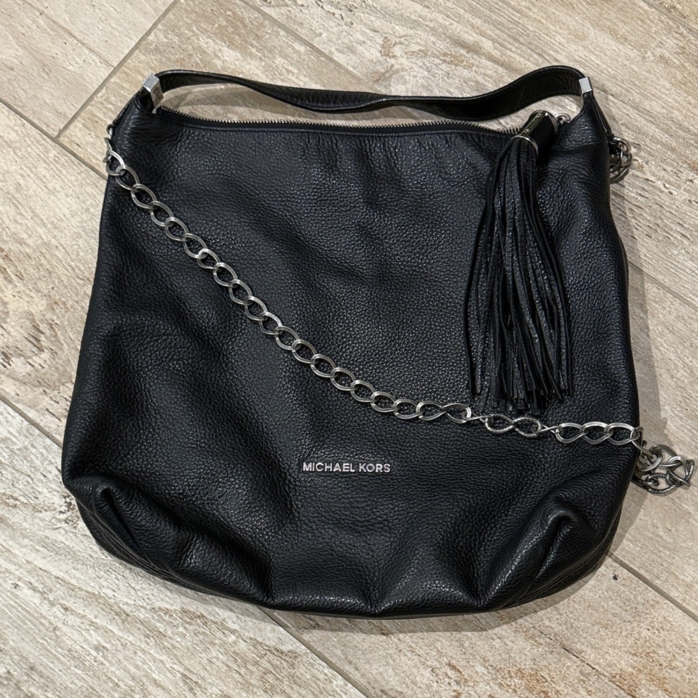 Micheal Kors Black Leather Handbag preloved